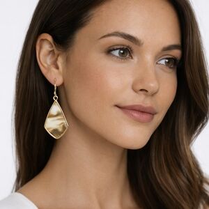 Elegant Gold and Brown Dangle Earrings